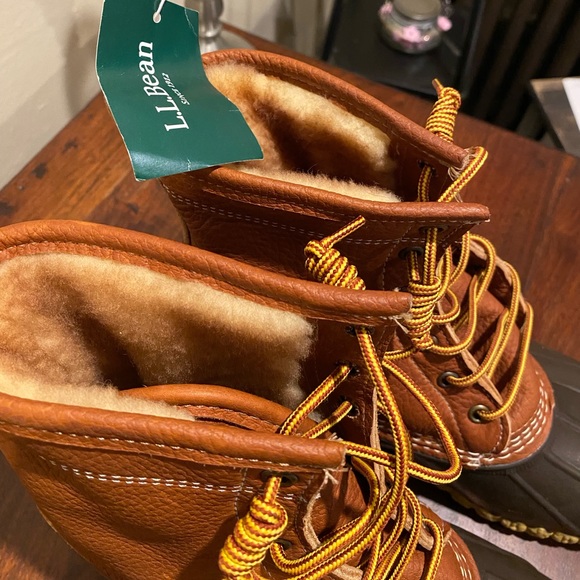 Women’s L.L. Bean Boots, 8" Shearling-Lined PrimaLoft - Picture 8 of 11